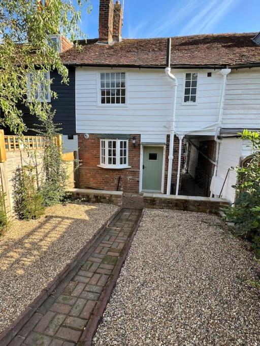 The Cottage, 13 Golden Sq. Tenterden Exterior photo